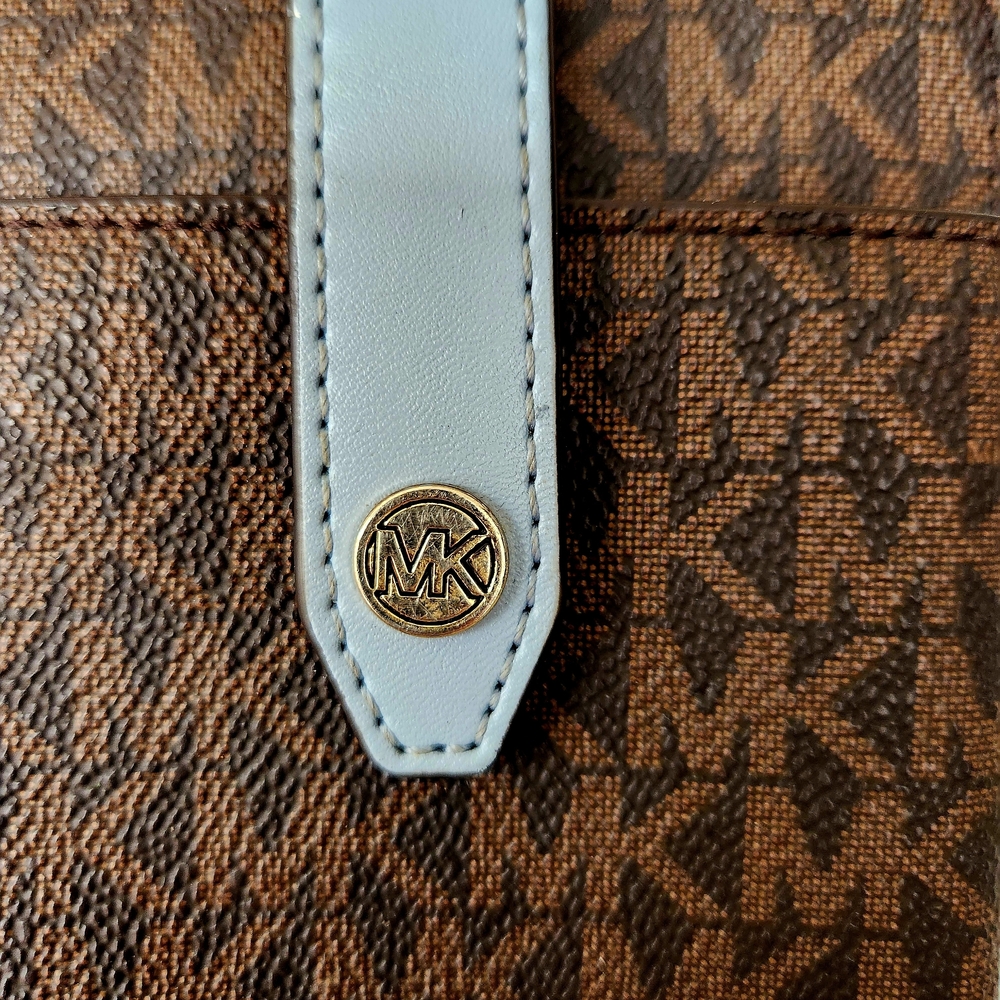 Michael Kors Light Blue Bag with Gold Hardware - Picture 2 of 5
